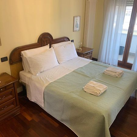 Appia Nuova Lucrezia Apartment Roma Esterno foto